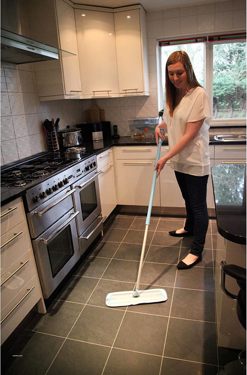 Microfiber Deep Clean Mop - Ideal for Hardwood, Laminate, Tile, and Stone Flooring, Washable and Reusable with 100 Wash Guarantee